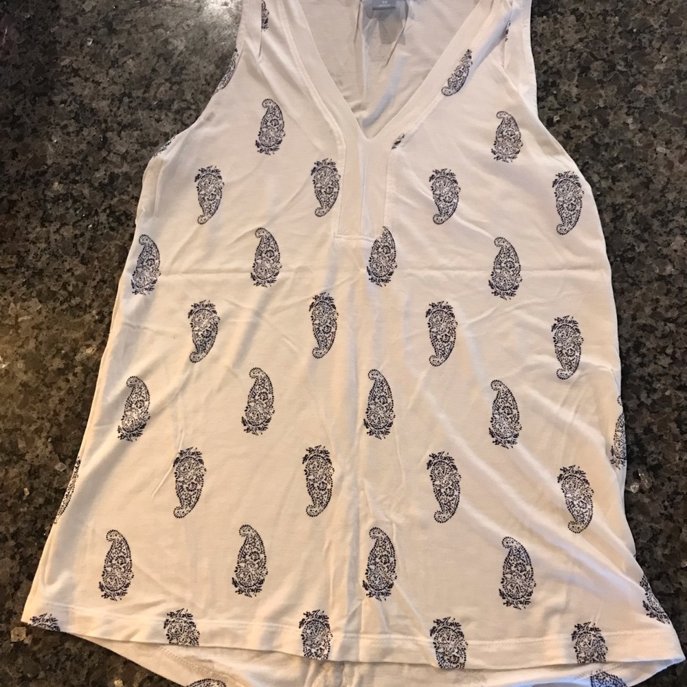 V-Neck Print Tank